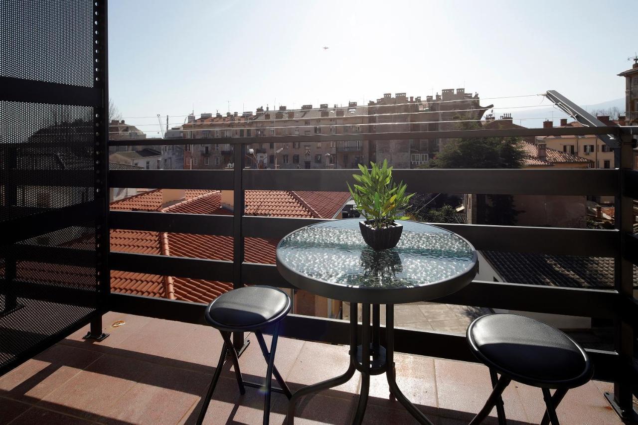 Apartments Zara Rijeka Exterior photo